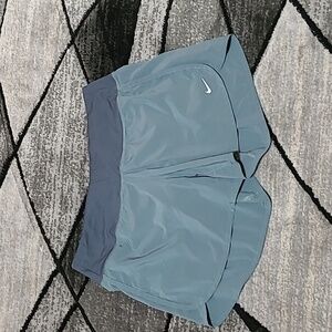 NIKE DRI-FIT RUNNING LINED LOGO ATHLETIC SHORTS